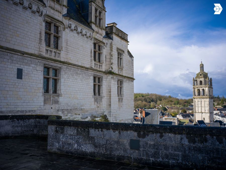 Le logis royal et la tour Saint-Antoine vus des remparts