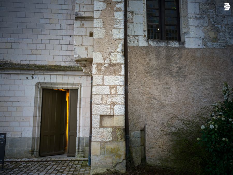 Passage intérieur aux maçonneries multiples